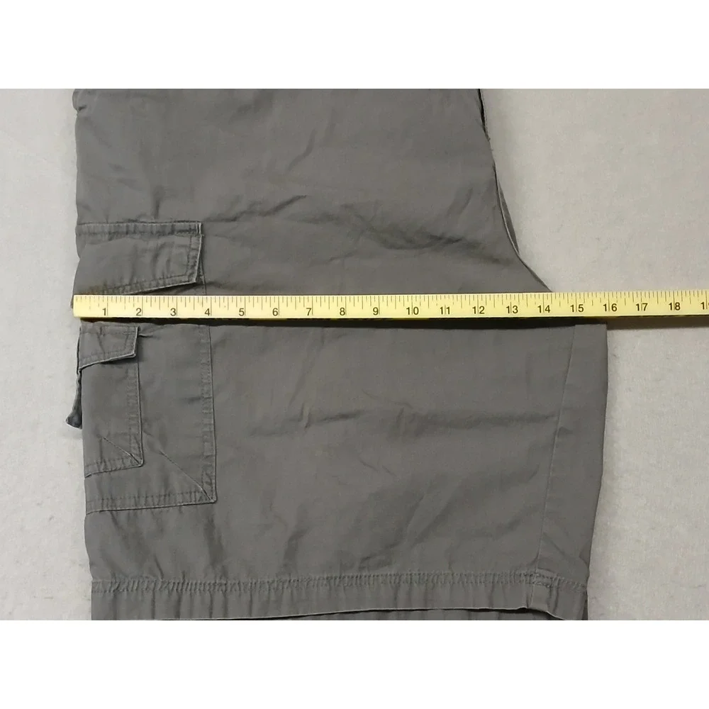 King Size (46) Men's Gray Cargo Style Relaxed Shorts